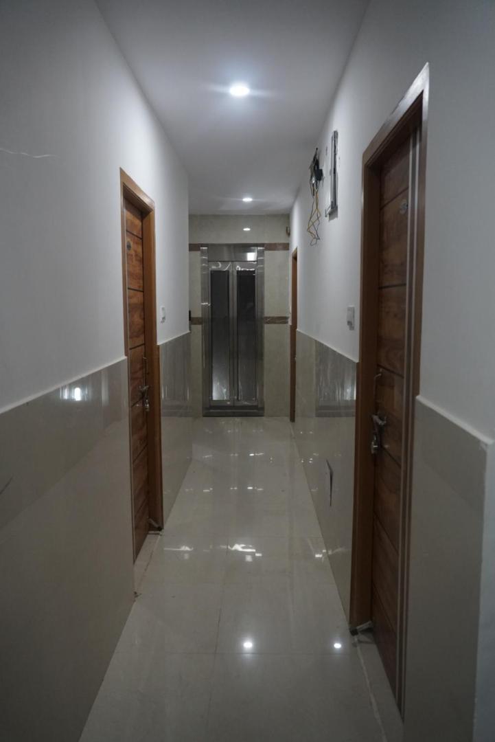 Cosmic Hotel & Guest House Gachibowli Raidurg Hyderabad Exterior foto
